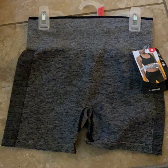 Nwt Avia Seamless Workout Shorts Sz S 